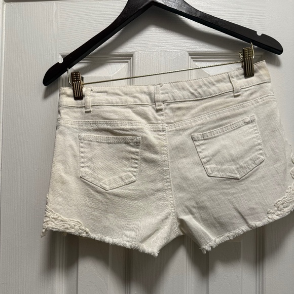 Ambiance Apparel White Jean Shorts (Size Medium) Good Condition (2 Small Stains) - Picture 3 of 6